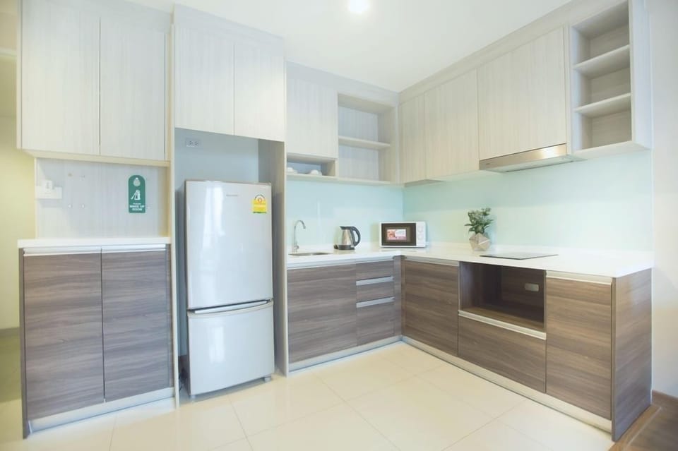 One Bedroom Grand Suite B