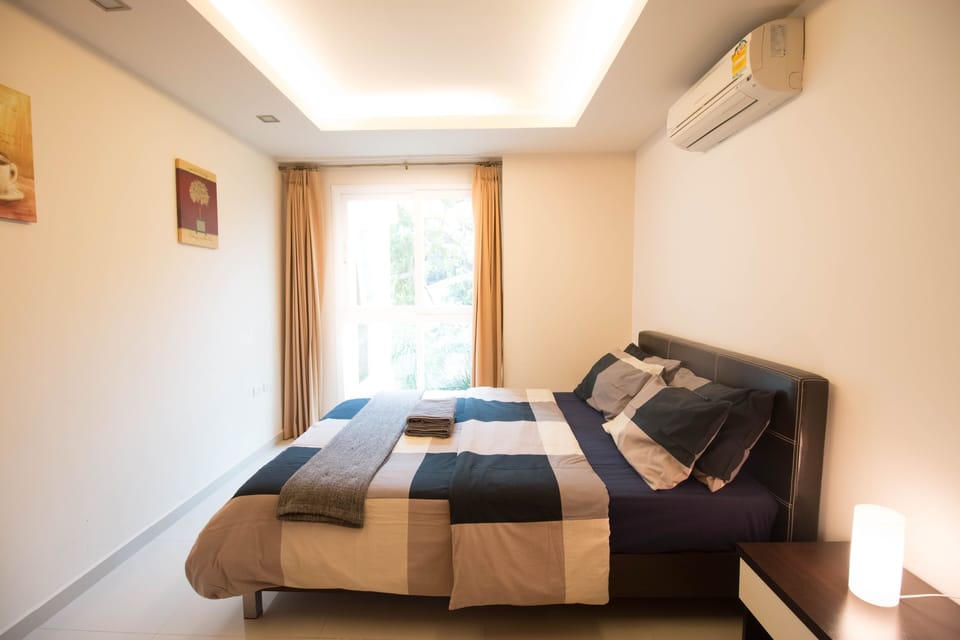 Luxury, central Pattaya 2 bed condo