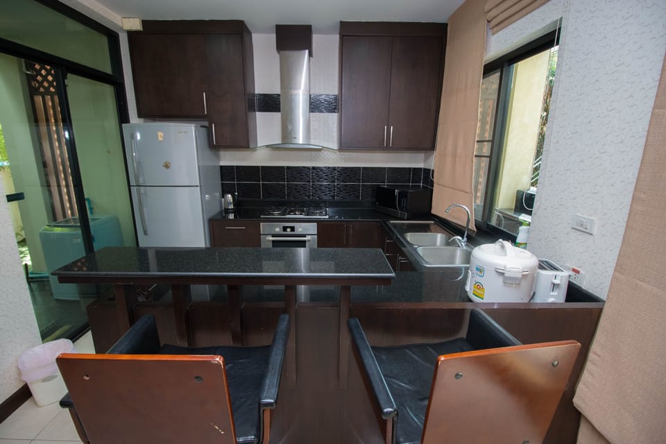 Luxury 4 bed pool villa in Pattaya
