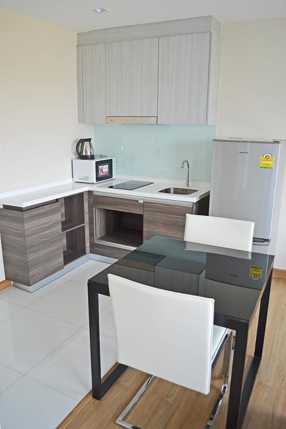 Beautiful Superior room in Ekkamai soi19