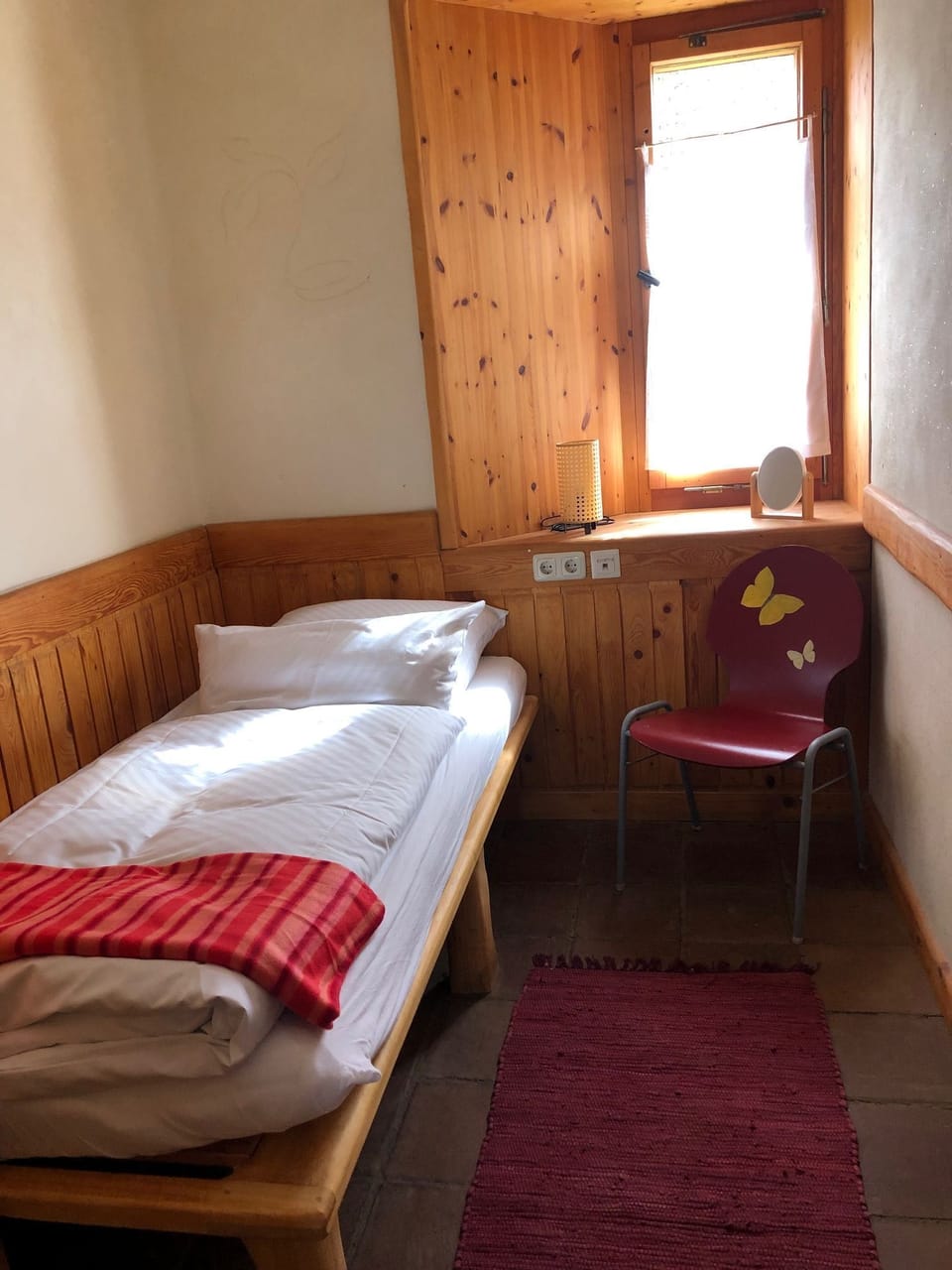 Single room Don Bosco - House Lehmkloster am Wangeliner Garten with 5 single rooms Bed and Breakfast in Plau am See