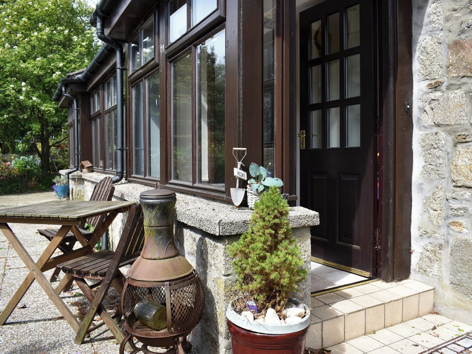 Sitting-out-area | Middle Lodge, Near Mintlaw