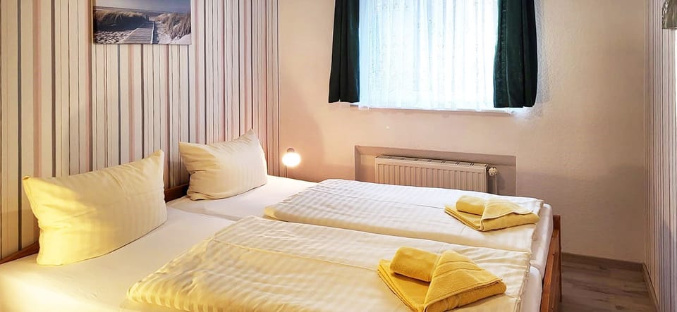 3-R-FeWo 23 - Ferienpark Waldperle Bed and Breakfast in Trassenheide