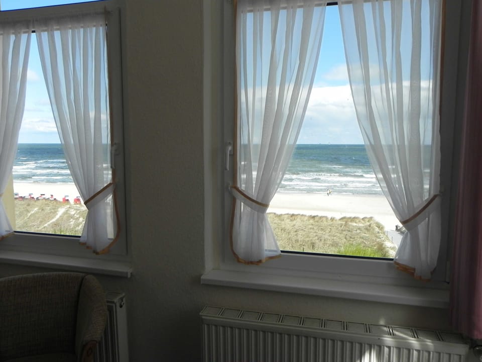 Double room 14 - Domkes Hotel Garni Haus an der See Bed and Breakfast in Heringsdorf
