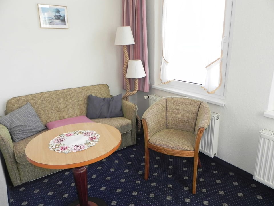 Double room 14 - Domkes Hotel Garni Haus an der See Bed and Breakfast in Heringsdorf