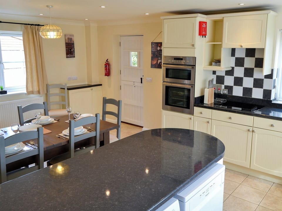 Kitchen/diner | Simpson&rsquo;s BoatyardTeasel, Happisburgh