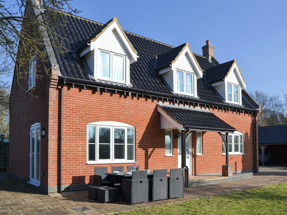 Exterior | Simpson&rsquo;s BoatyardTeasel, Happisburgh