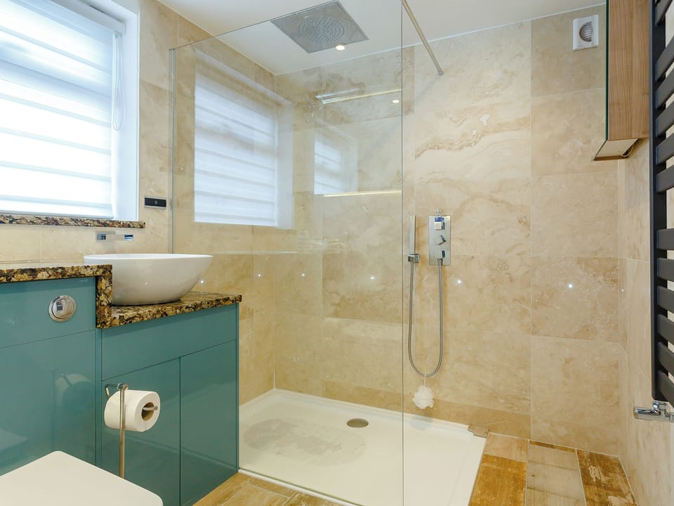 Shower room with walk-in shower cubicle | Wrens Perch, Brixham