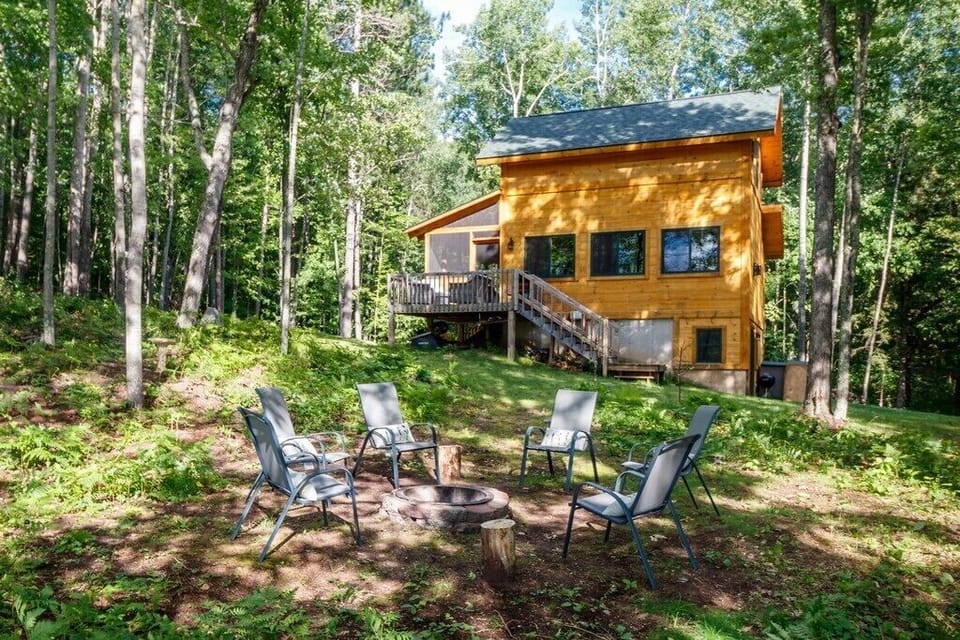 Campfire area and seating for 6-8