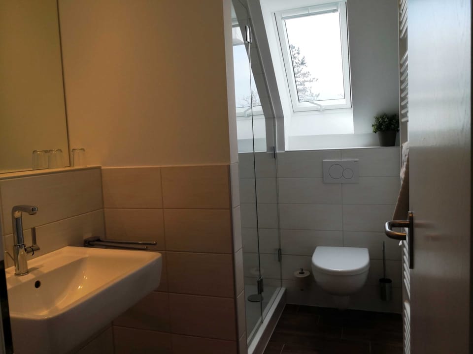 Double room 06 - Guesthouse & Strandhalle Bed and Breakfast in Mecklenburg-Vorpommern, Germany