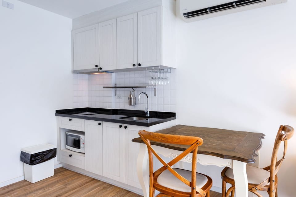 Summer HuaHin_1BR Apt. w PoolView-BBA