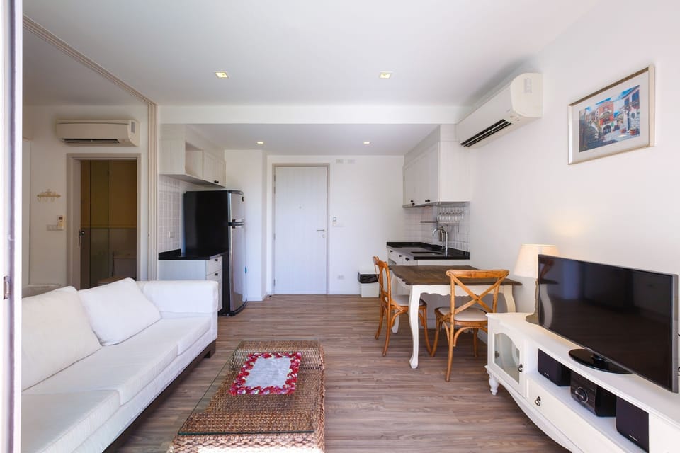 Summer HuaHin_1BR Apt. w PoolView-BBA