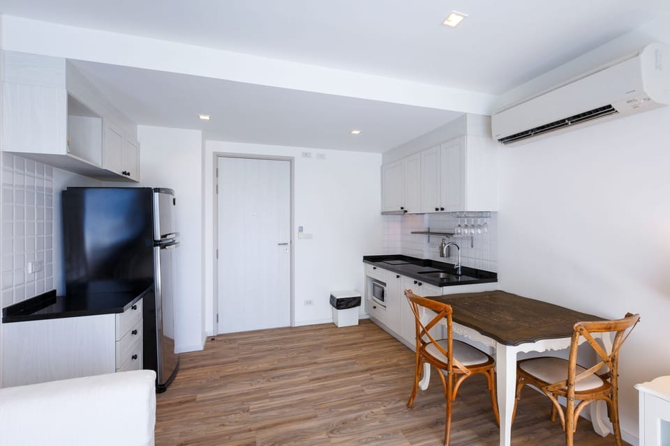 Summer HuaHin_1BR Apt. w PoolView-BBA