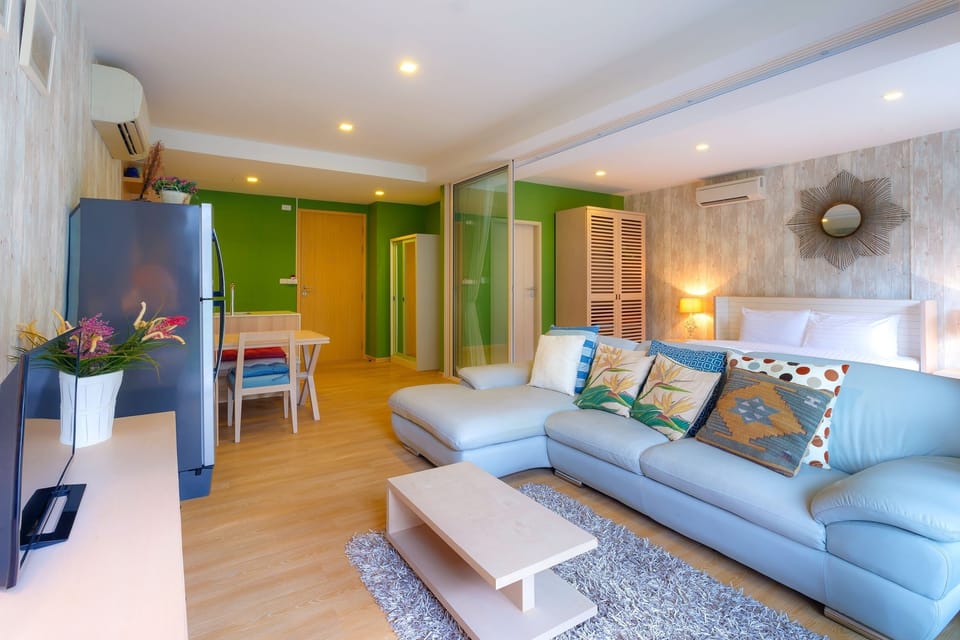 Baan SanKraam_1BR Apt, GCC-PoolView