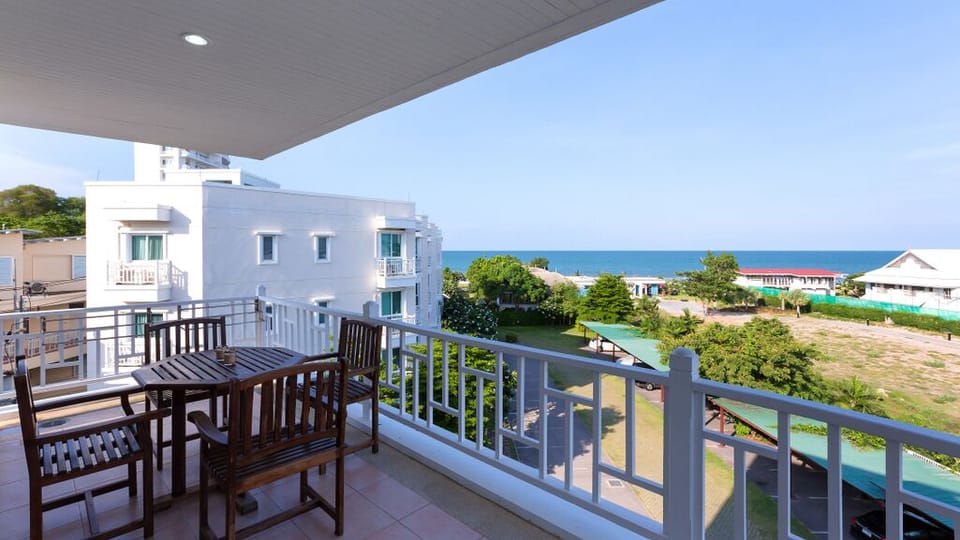 Baan PooLom HH_2Bedroom Apt SeaView:BDD
