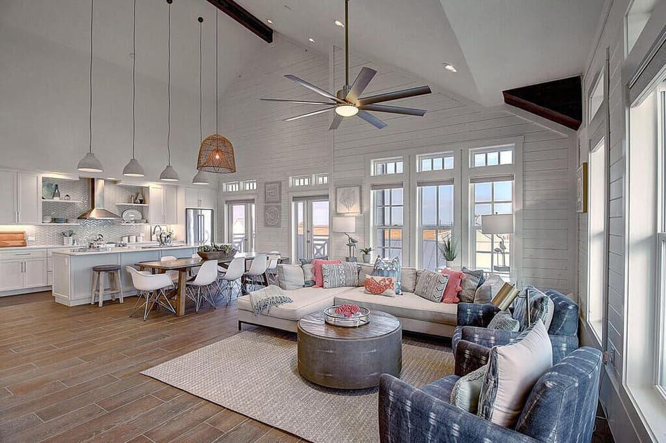 Living Room, 3rd Floor