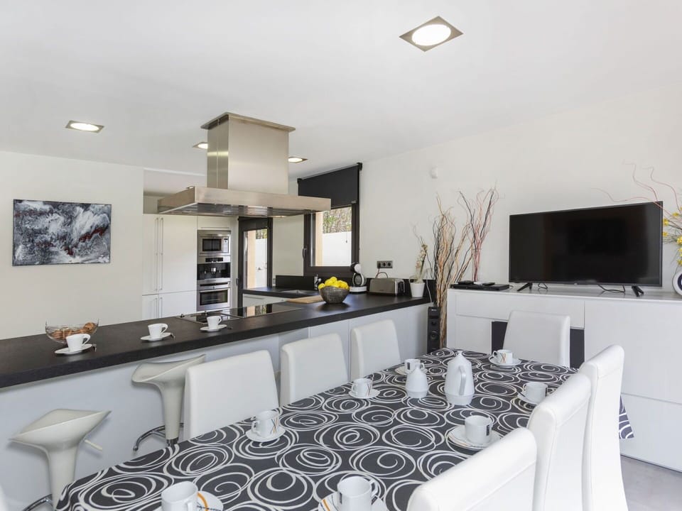 Property, Interior Design, Cabinetry, Flooring, Living Room, Floor, House, Building, Wall, Tap