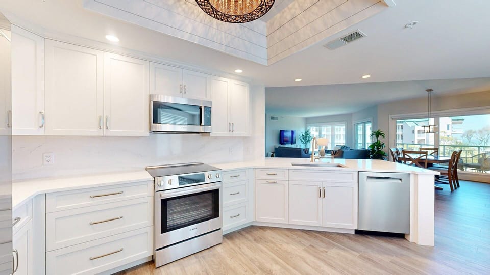 Fully Stocked Kitchen