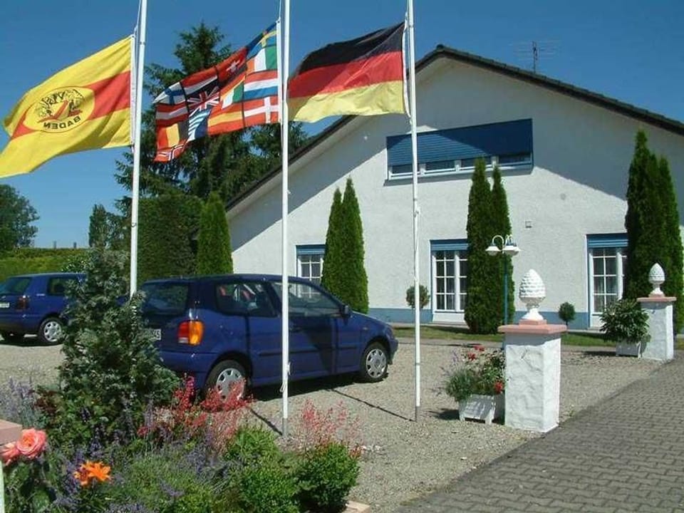 Double room with shower and toilet - Bed & Breakfast in Kippenheim R. Müller Bed and Breakfast in Lahr
