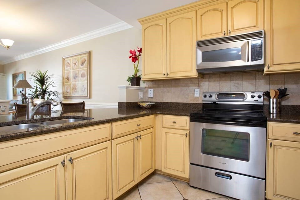 Fully equipped kitchen