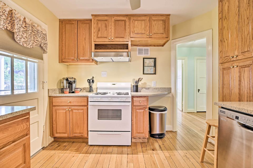 Kitchen | Condiments | Herbs | Dishwasher | Cooking Basics