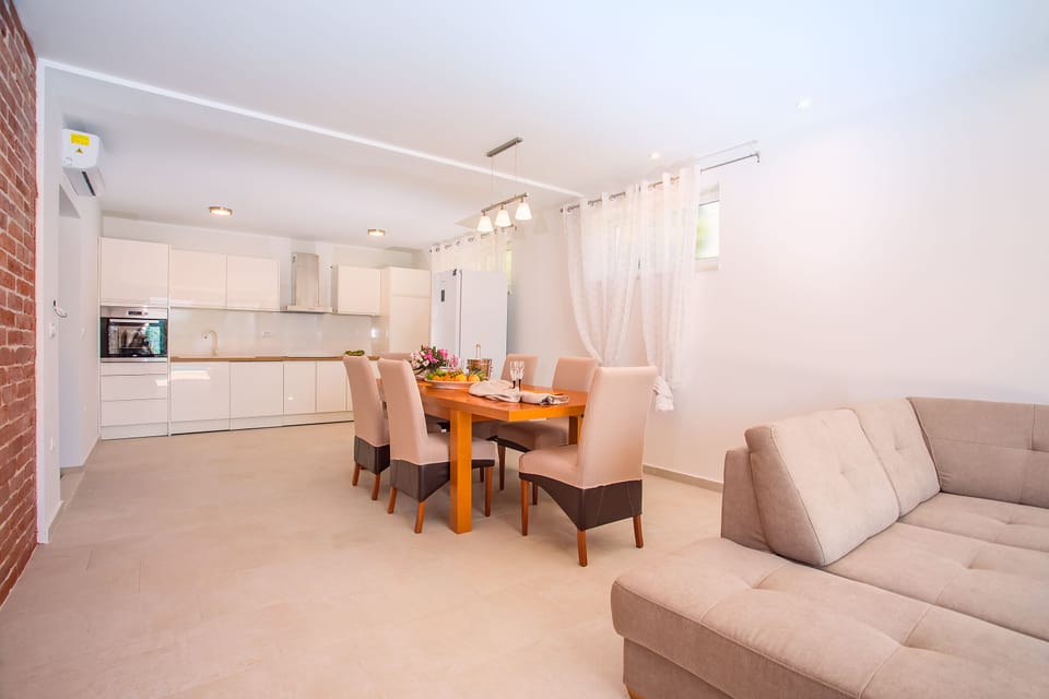 Modern kitchen with lots of space and light