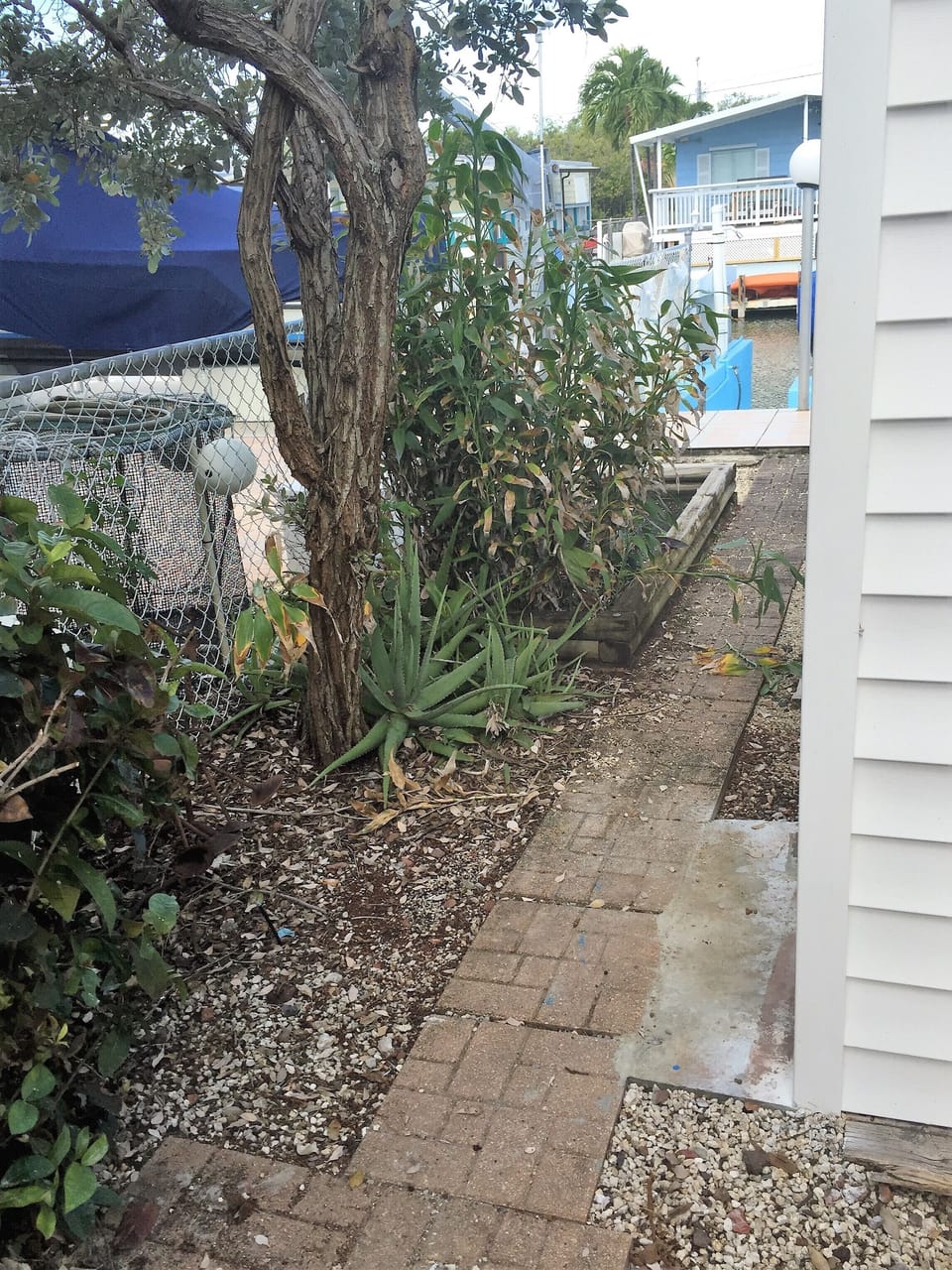 side dock access