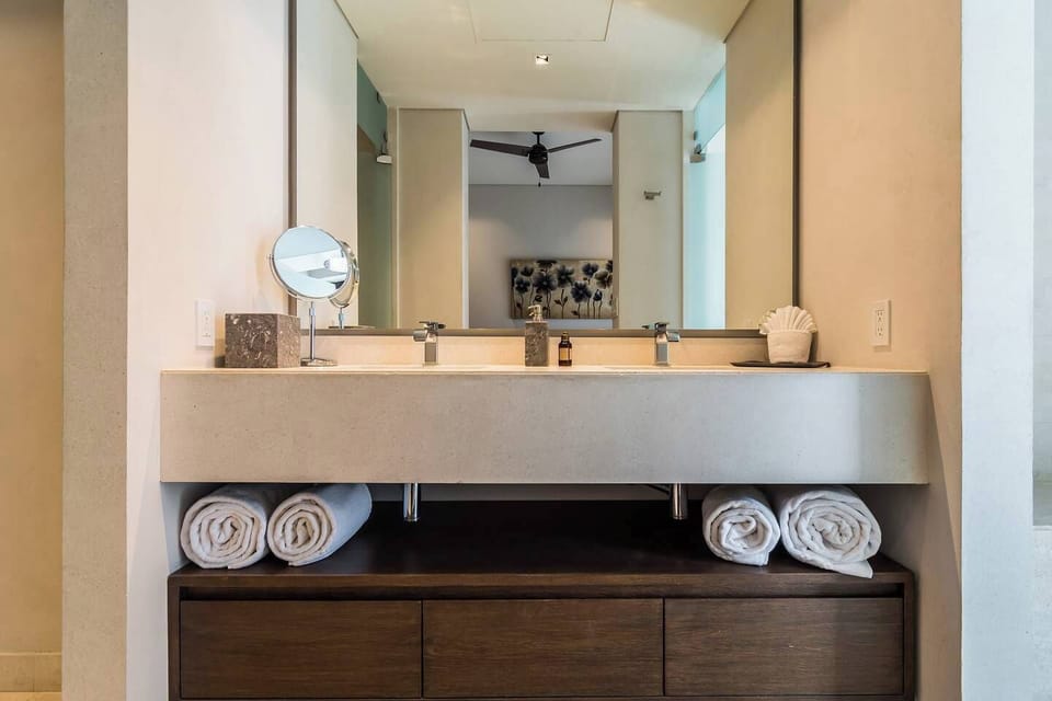 Ensuite Master Bathroom with shower 