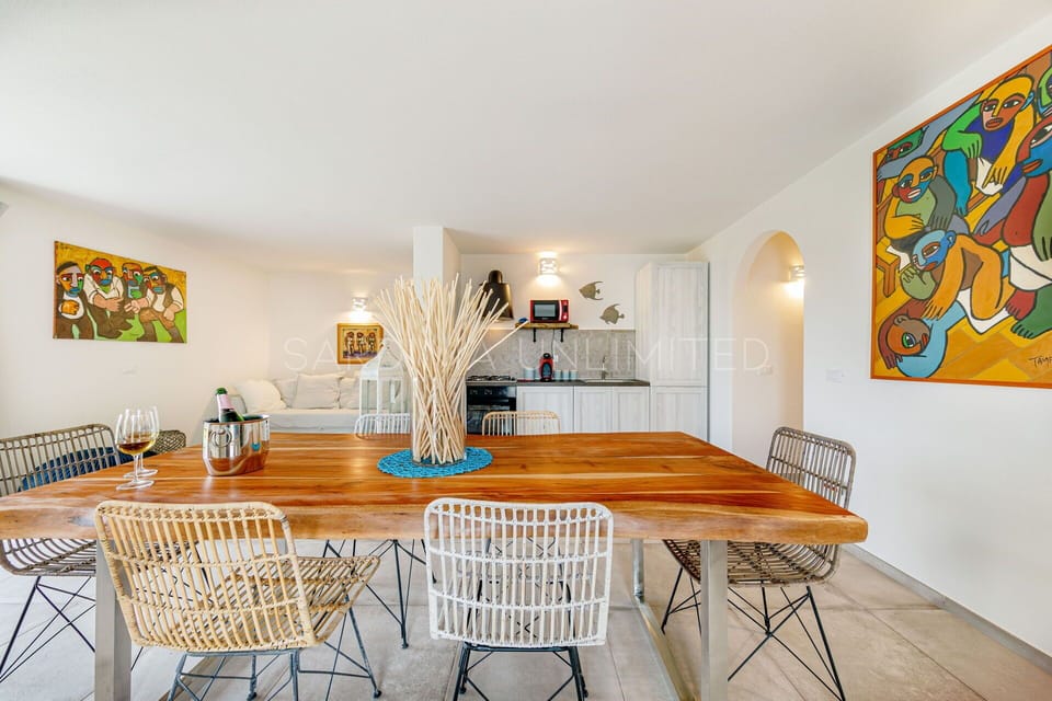 Villa for rent in Capo Coda Cavallo with private pool, living room