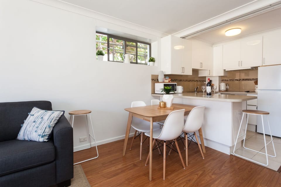 Bondi Beach Large Studio with Ocean View