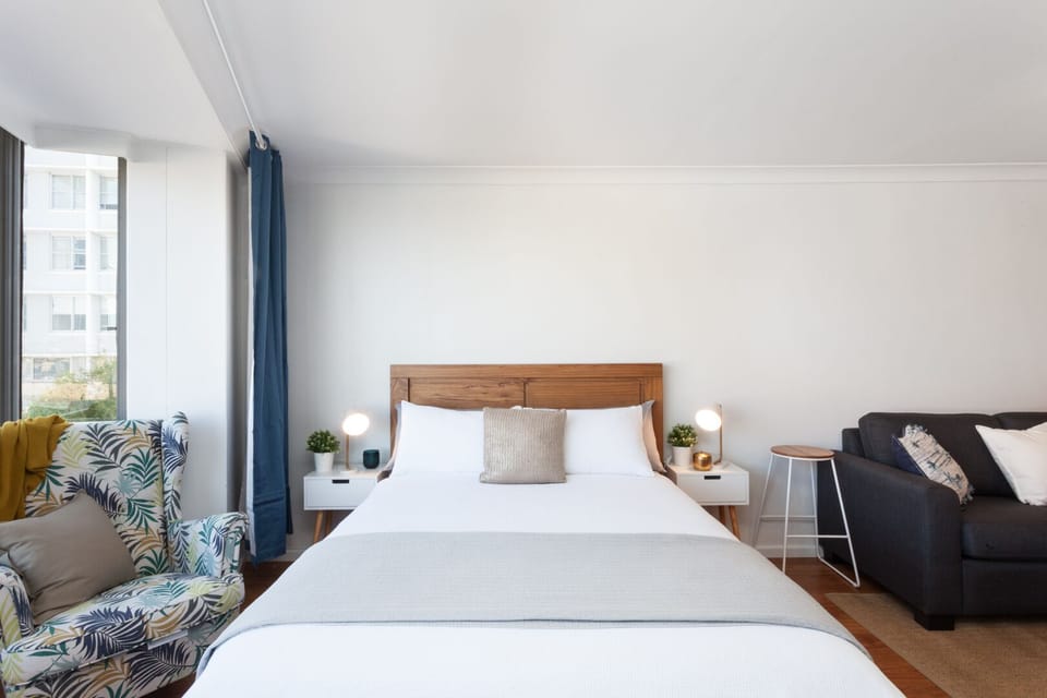 Bondi Beach Large Studio with Ocean View