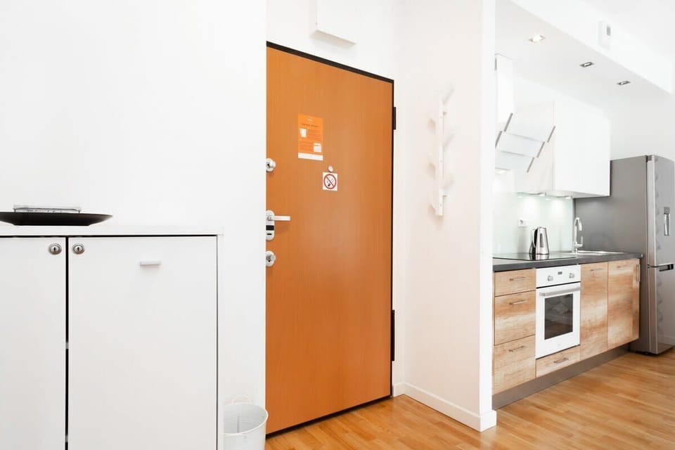 Entrance to the apartment.