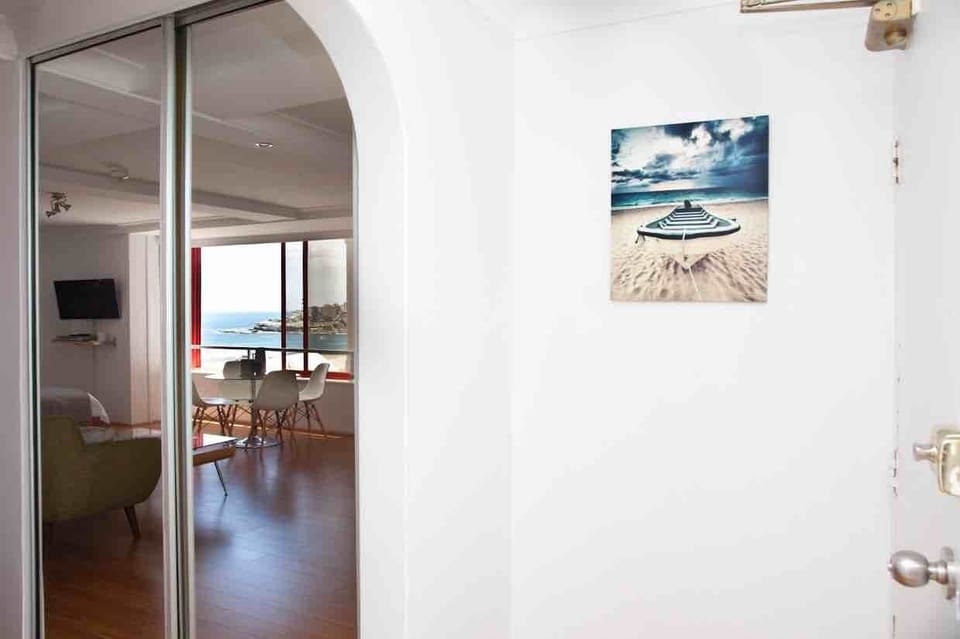 Bondi Beach Spacious Studio w Ocean View
