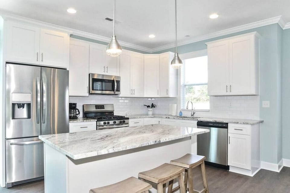 Our fully equipped kitchen makes dining in a breeze!