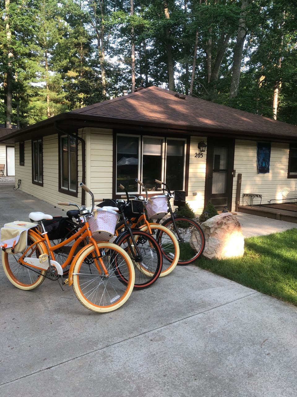 (4) New beach cruisers for guest use.