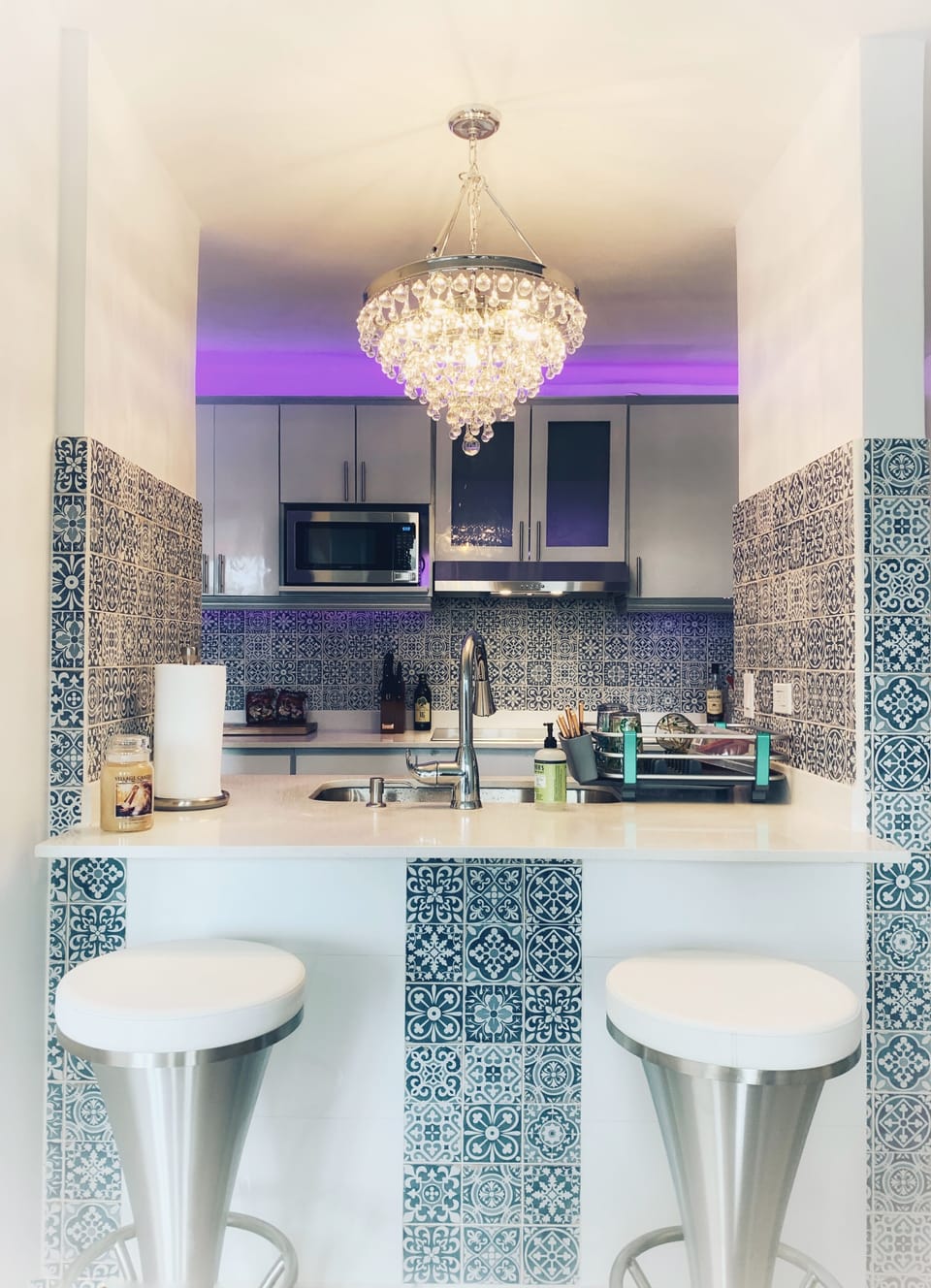 Counter bar and kitchen 