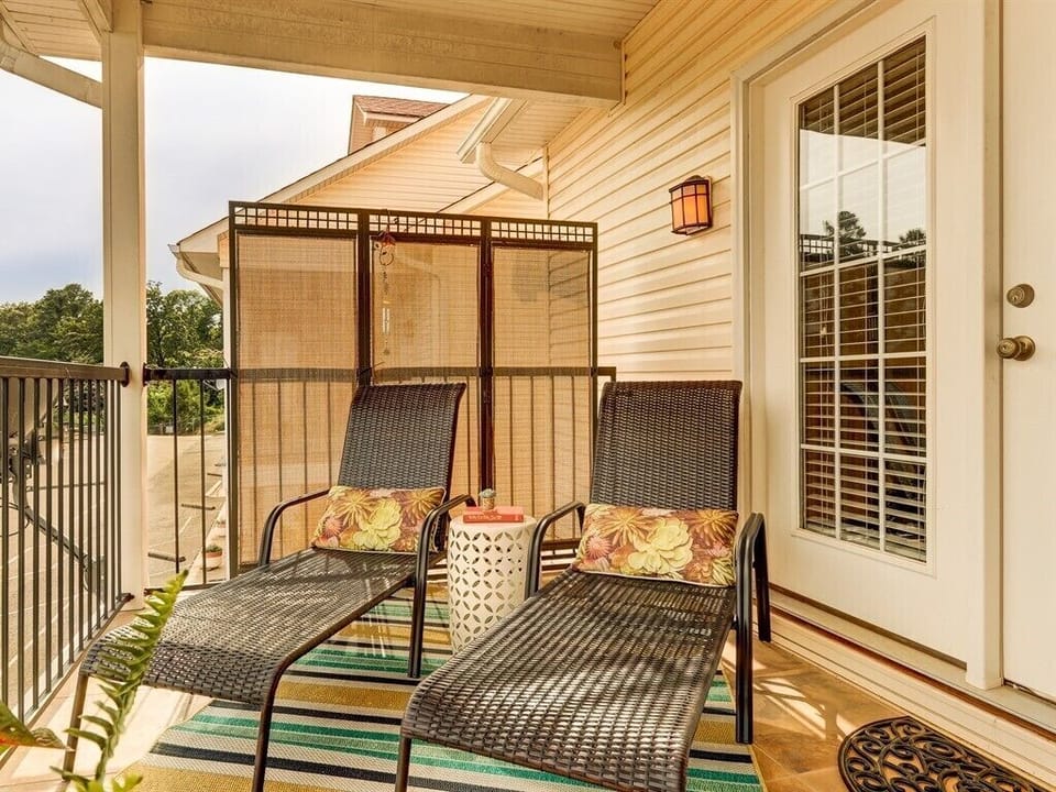 Your private balcony loungers....