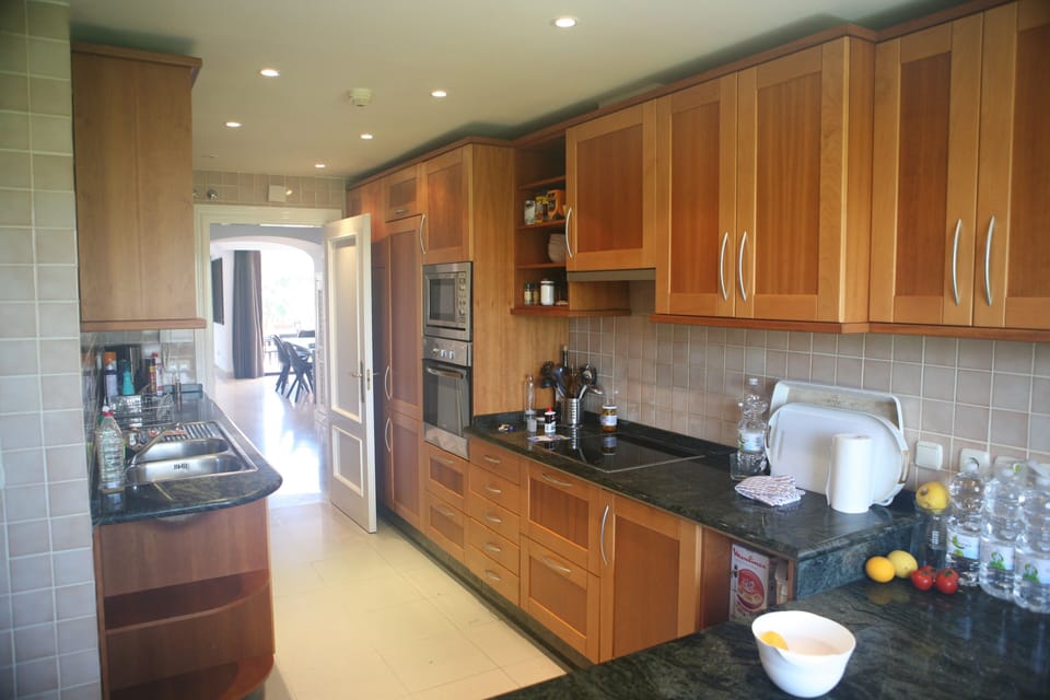 Kitchen with great views of the Concha Mountain

