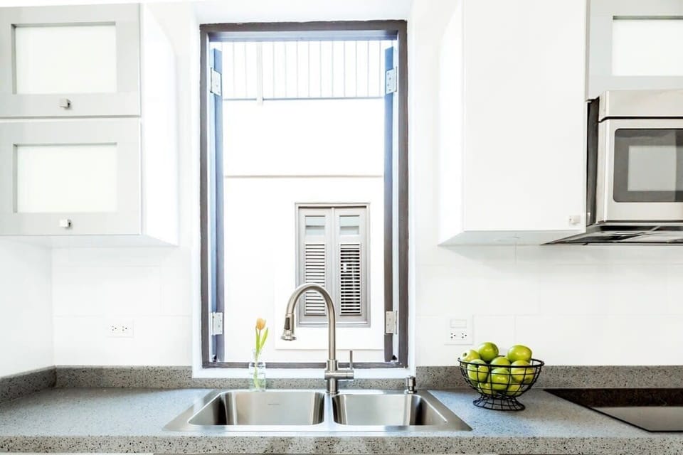 Modern and simple kitchen