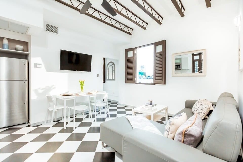 Spacious Living Area 