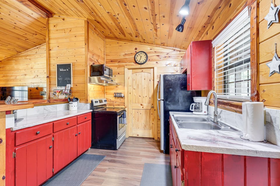 Kitchen | Cooking Basics Provided