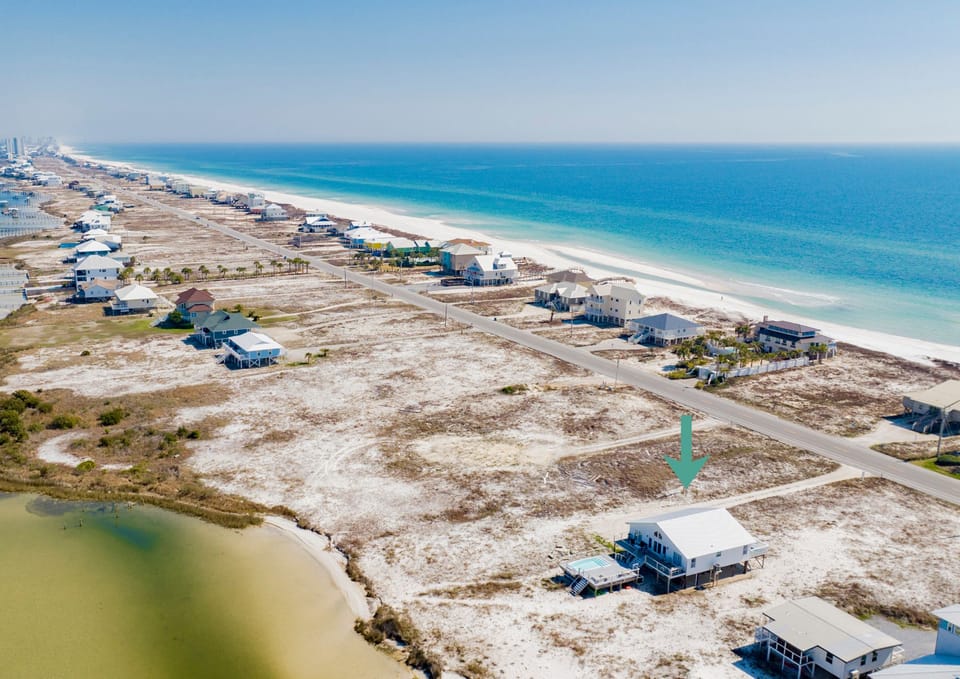 Miles of Lagoon and Gulf Views!
