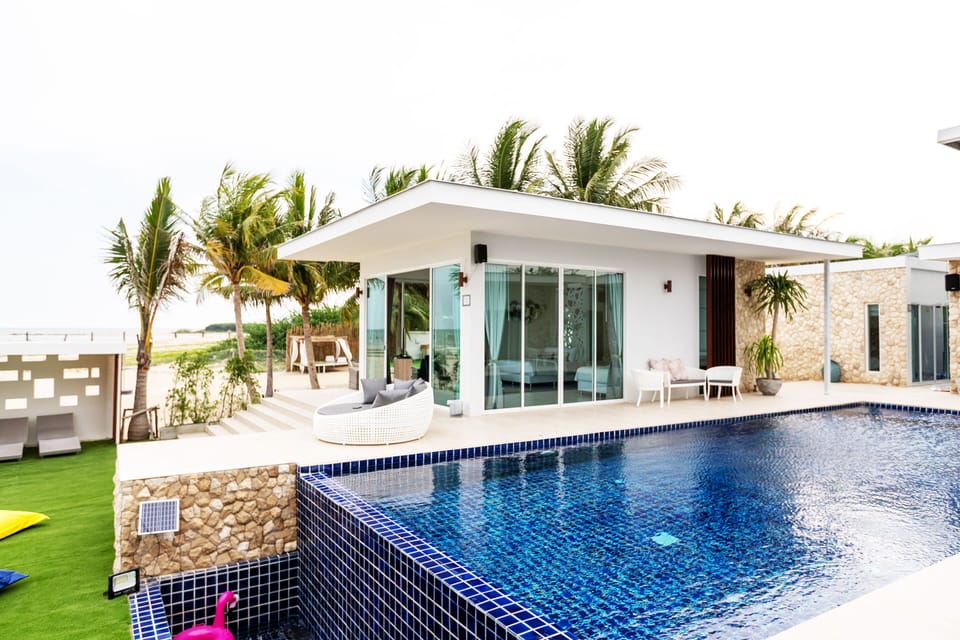 Villa Pool Access  with Two king-size bed