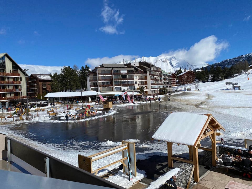 Snow and ski sports