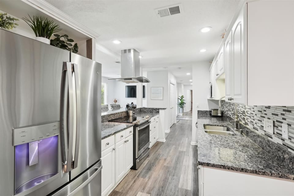 Kitchen with Stainless Steel Appliances at 10 Battery Road