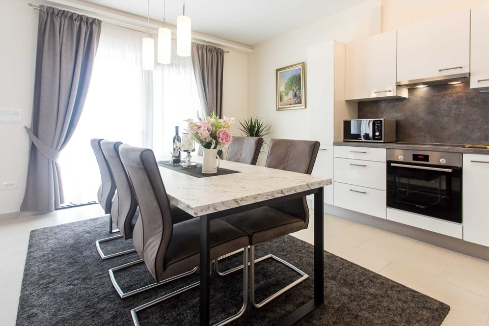 Kitchen, dinning table.