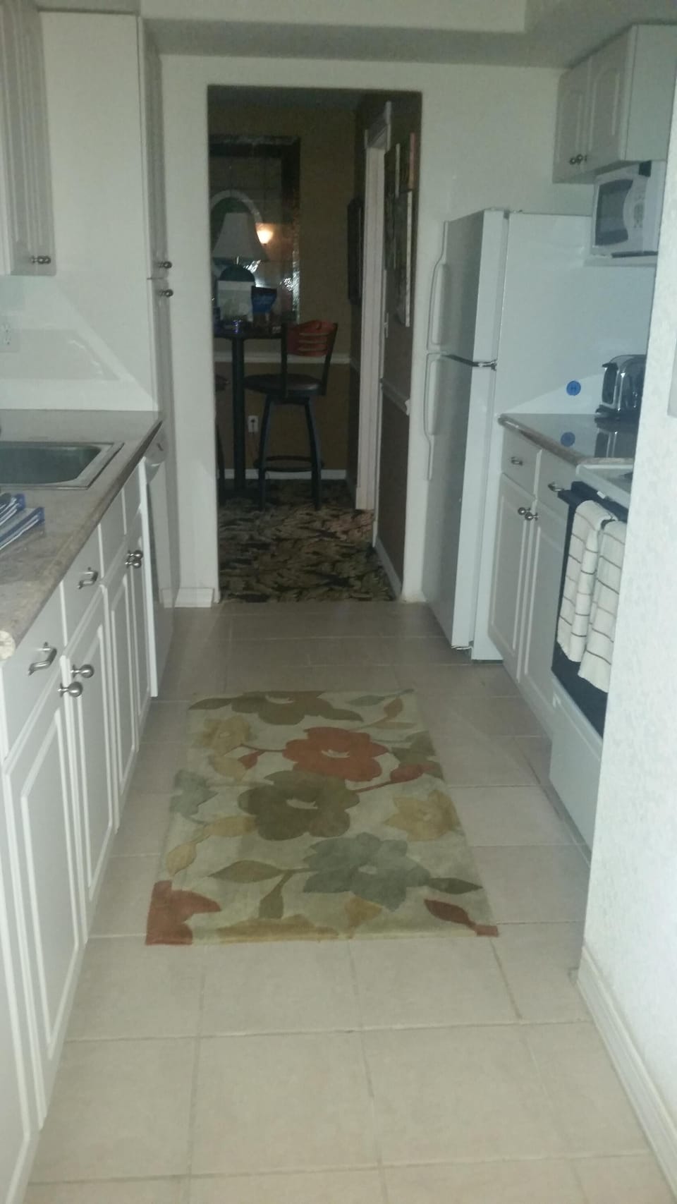 Fully furnished kitchen