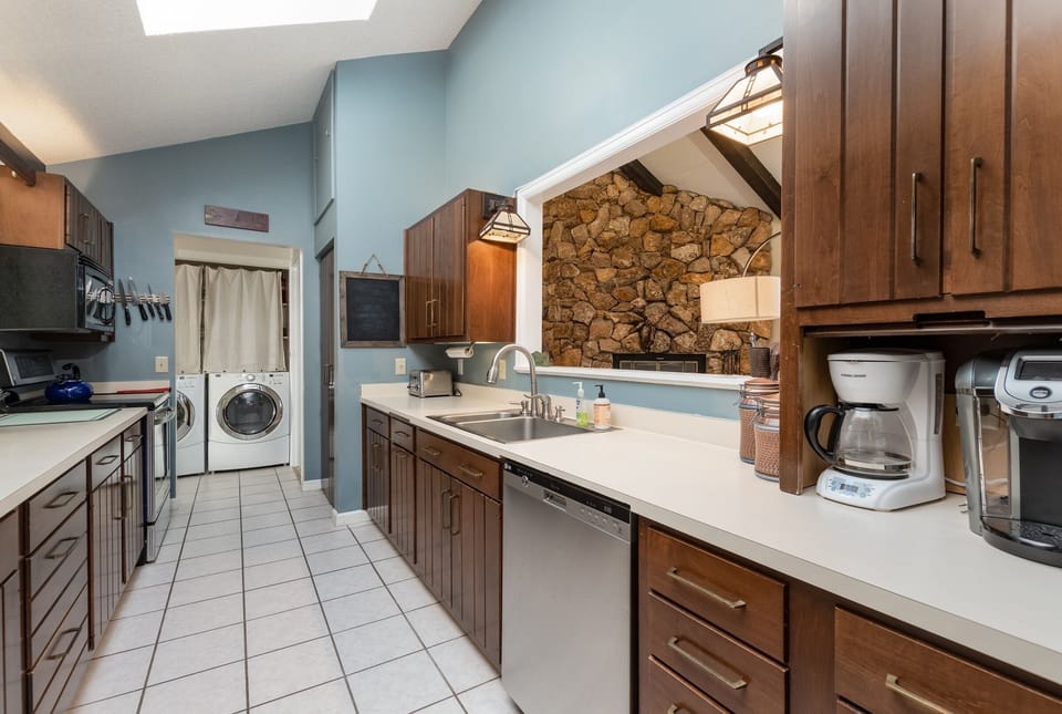Indoors, Flooring, Room, Floor, Washer