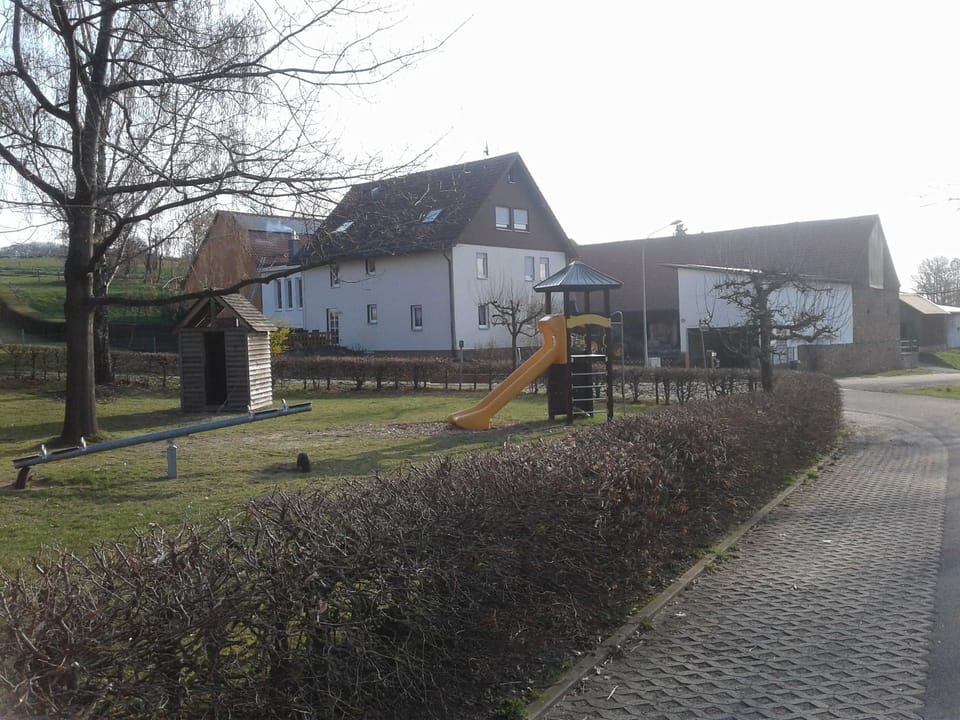 Kreuzdellenhof - Holiday room (without breakfast) Farm Stay in Hesse