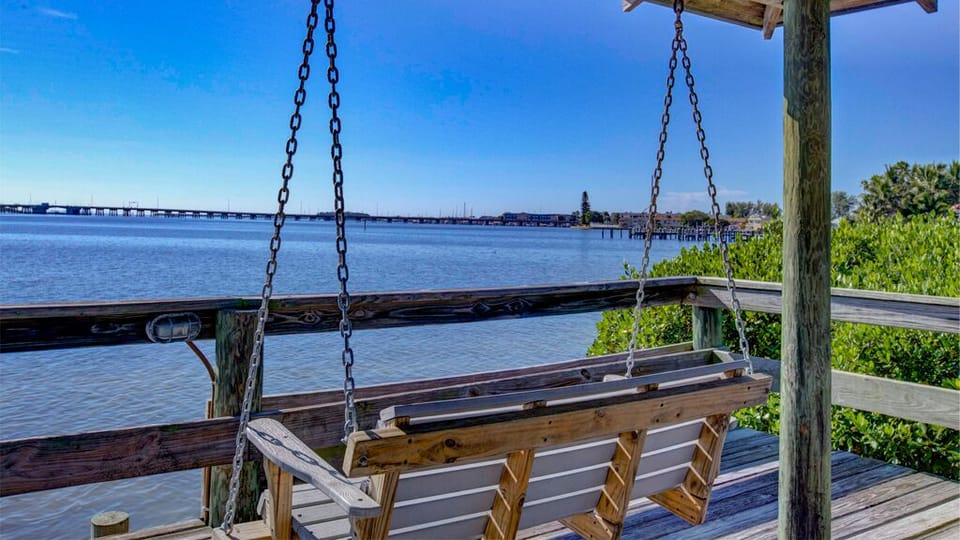 Bay Viewing Dock
